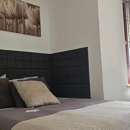 Nyirjes Vendeghaz Hotel Balassagyarmat Bagian luar foto