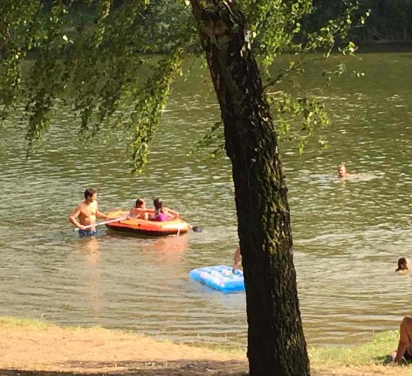 Nyirjes Vendeghaz Hotel Balassagyarmat Bagian luar foto